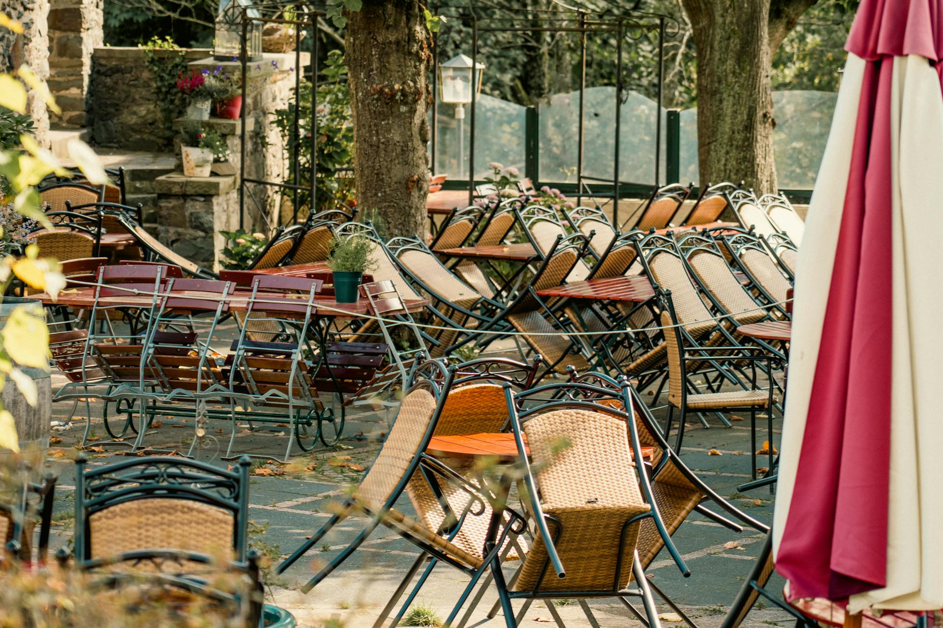 A Comprehensive Guide to Choosing a Reliable OEM/ODM Furniture Manufacturing Partner